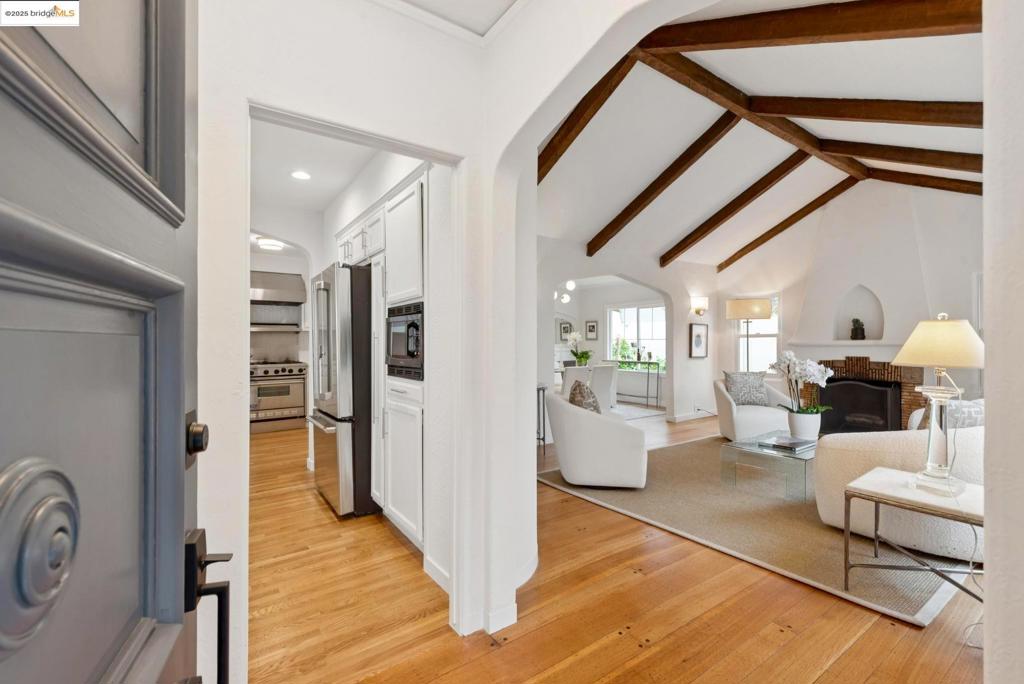 GLENVIEW - Residential