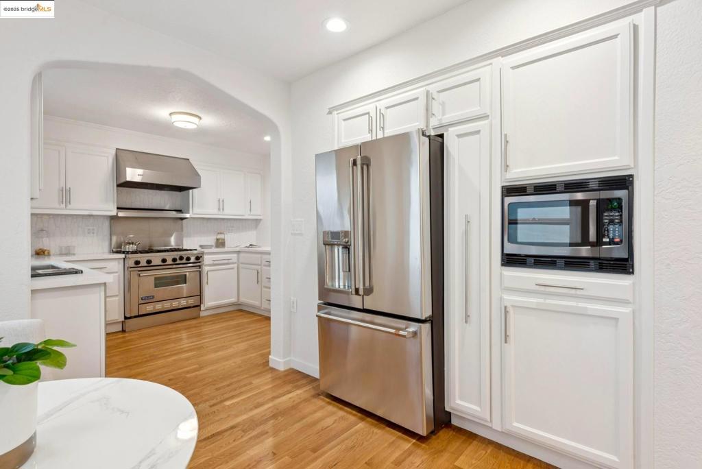 GLENVIEW - Residential