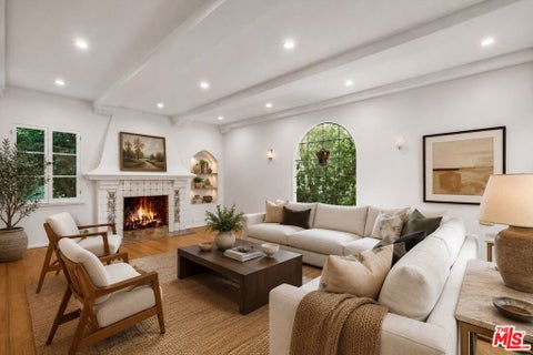 Photo of 207 S Reeves Drive, Beverly Hills, CA 90212 (MLS # 26850289)