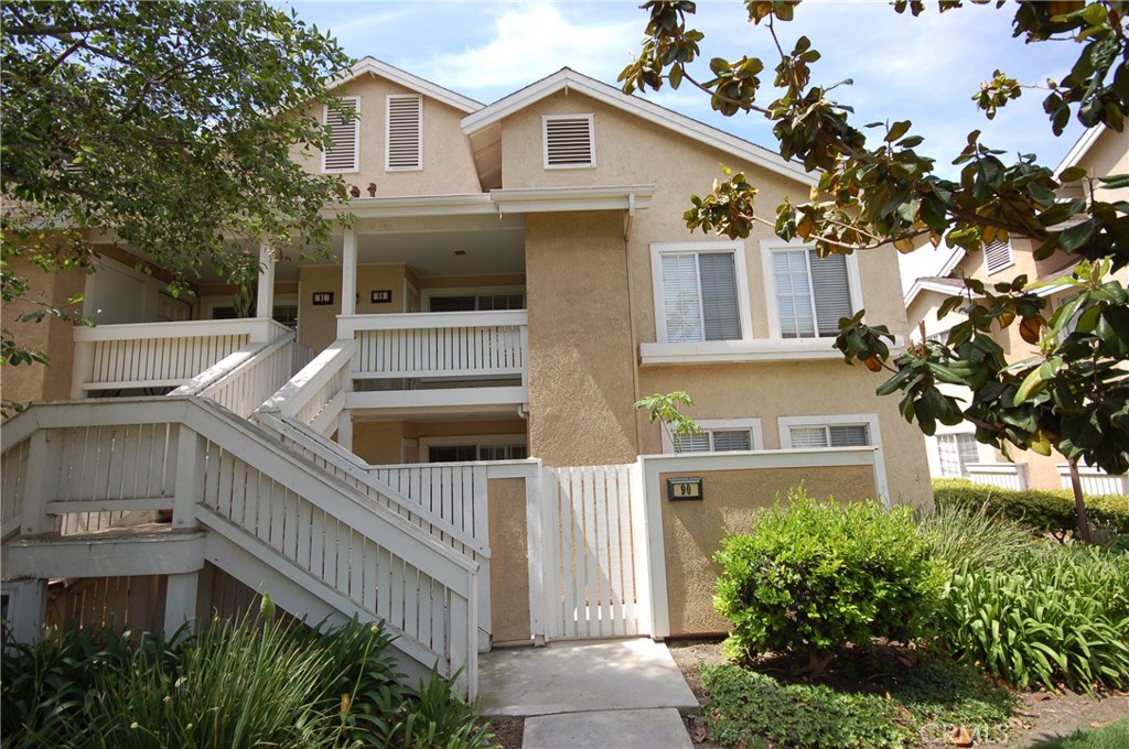 Very bright top floor condo. Vaulted ceilings, corner unit and very private. Open floor plan with new 6 panel doors throughout. Formal living room and dining room. Granite kitchen counters with all white cabinets. Two spacious bedrooms and 1.25 bathrooms. Indoor laundry hook ups. Located in the heart of Woodbridge, close to shopping and the freeways. Association offers pools, spa and tennis. Owner allows pets, and there is a $60 per pet fee monthly and an extra $1,000 deposit for pets.