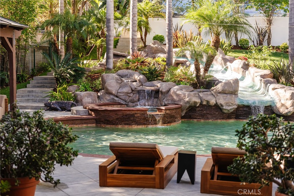 1807 Valley Park Avenue