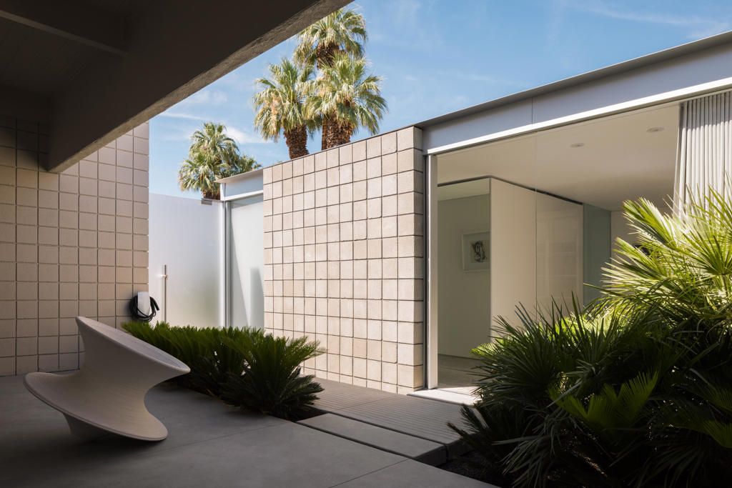 Sandpiper Palm Deser - Residential Lease