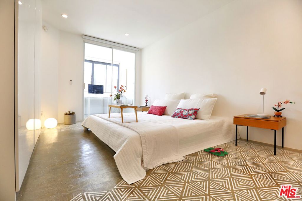 1745 Camino Palmero Street 334