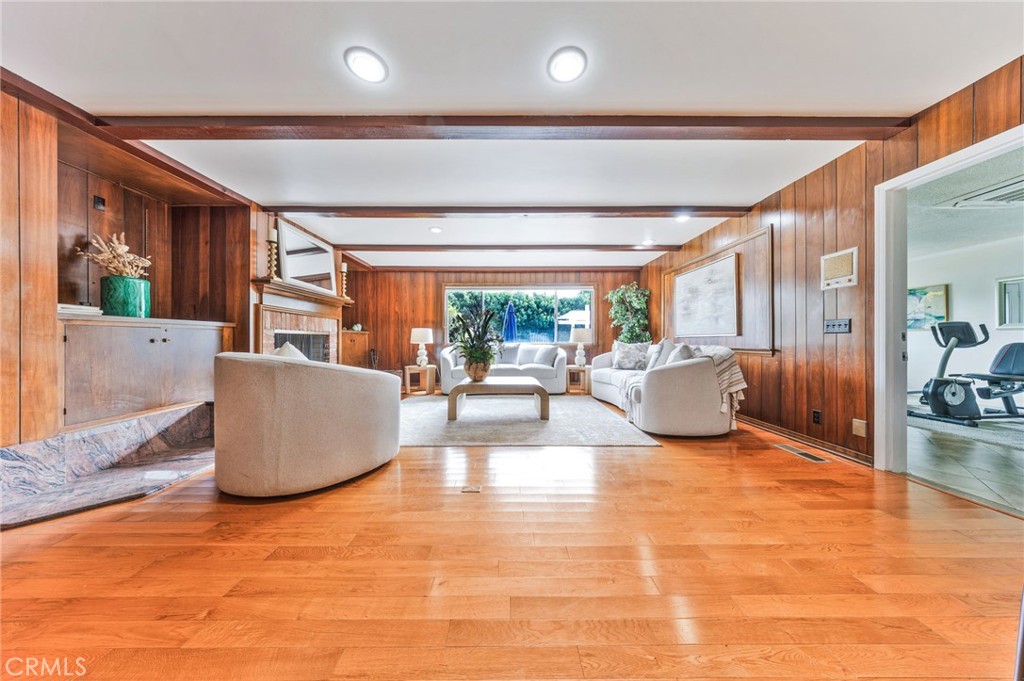 Pasadena, California, 91107, United States, 6 Bedrooms Bedrooms, ,6 BathroomsBathrooms,Residential,Active,2033700