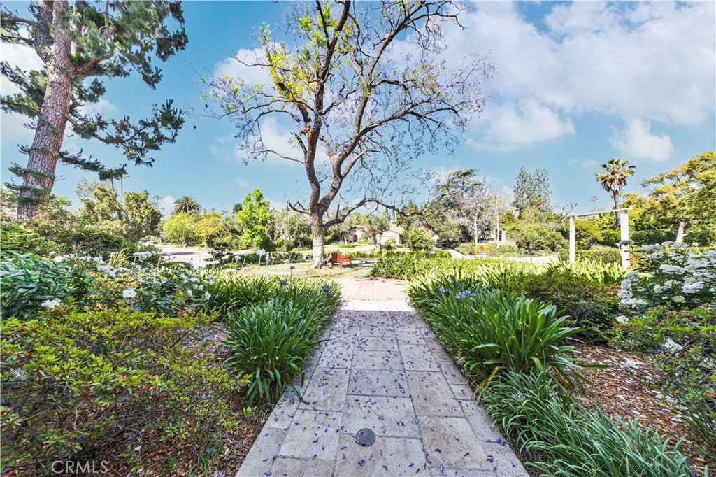 Pasadena, California, 91107, United States, 6 Bedrooms Bedrooms, ,6 BathroomsBathrooms,Residential,Active,2033700