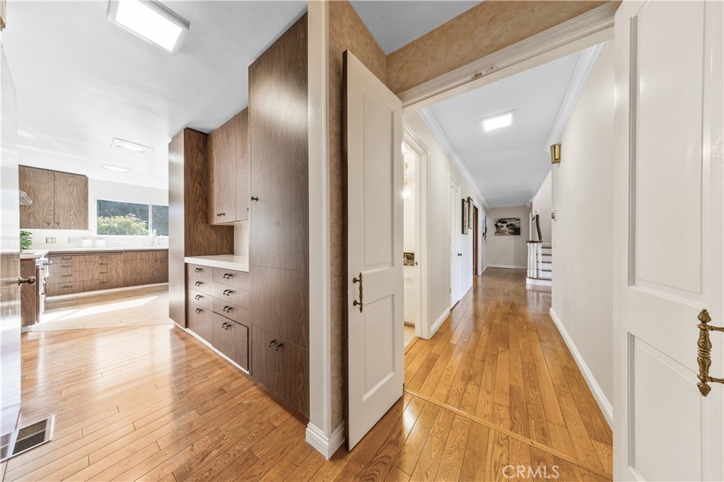 Pasadena, California, 91107, United States, 6 Bedrooms Bedrooms, ,6 BathroomsBathrooms,Residential,Active,2033700