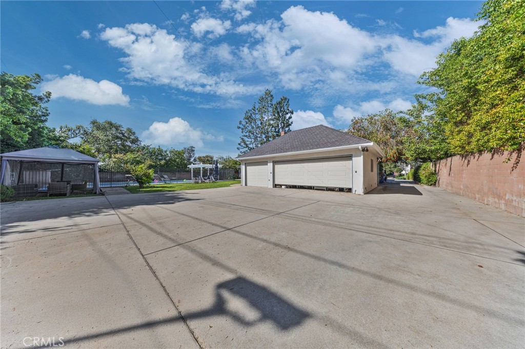 Pasadena, California, 91107, United States, 6 Bedrooms Bedrooms, ,6 BathroomsBathrooms,Residential,Active,2033700