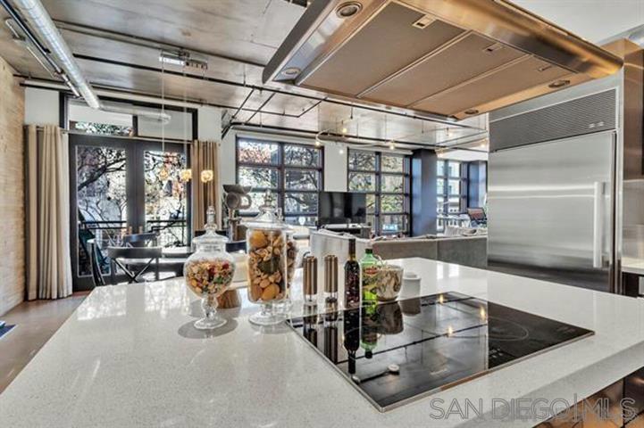 877 Island Ave 206