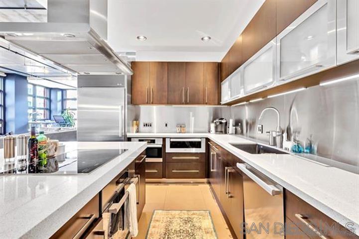 877 Island Ave 206