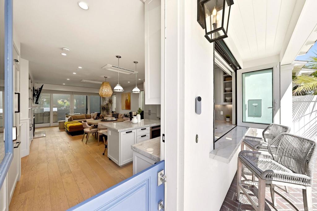 825 9th Street