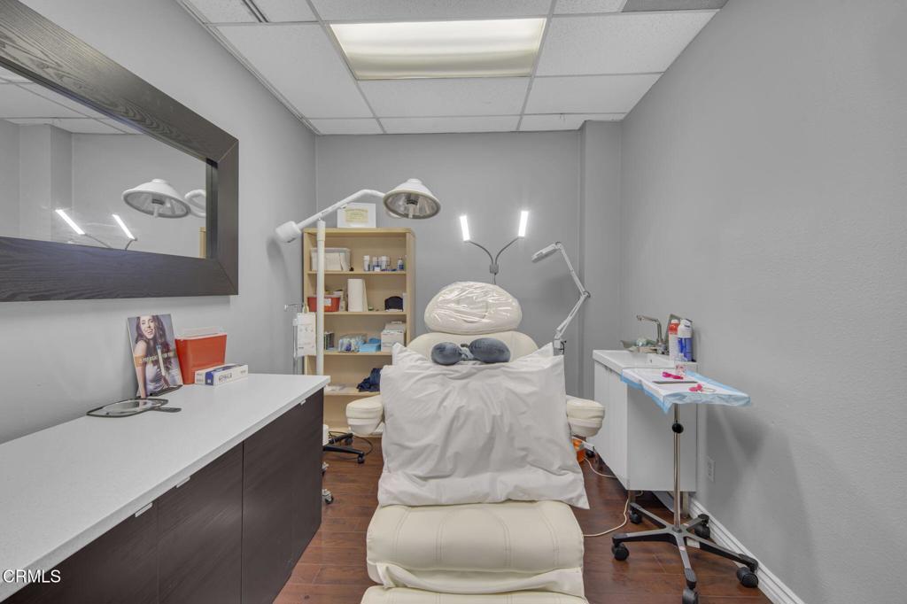 16661 Ventura Blvd Boulevard