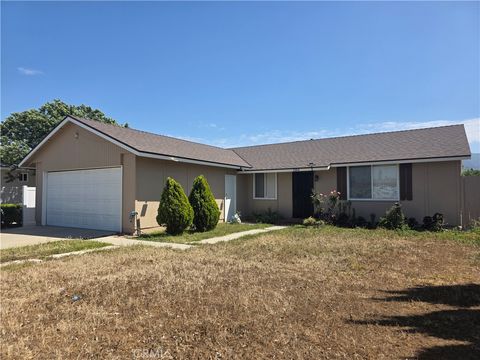 Photo of 1354 Pleasant View Ave, Corona, CA 92882 (MLS # PW26086168)