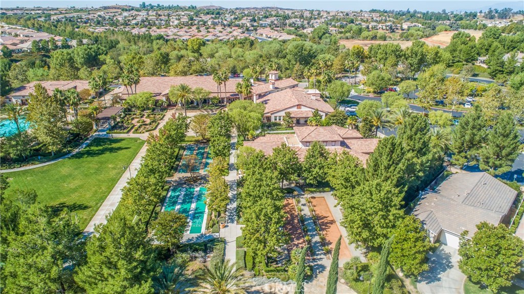 Four Seasons - Residential