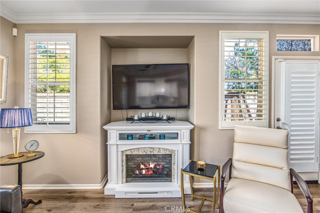 Four Seasons - Residential