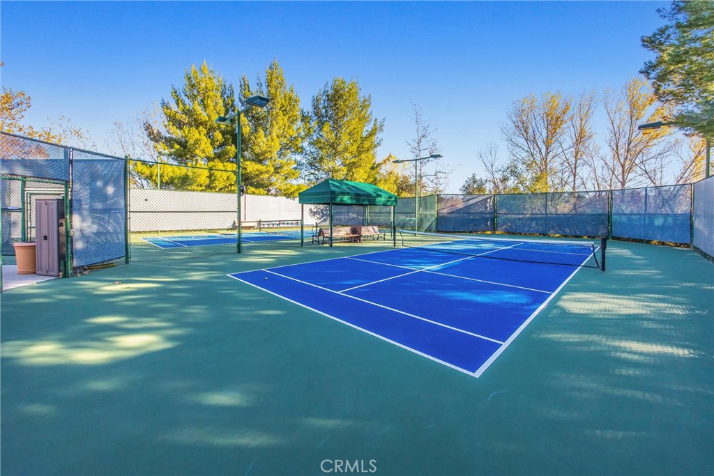 Four Seasons - Residential