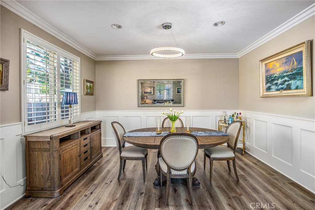 Four Seasons - Residential