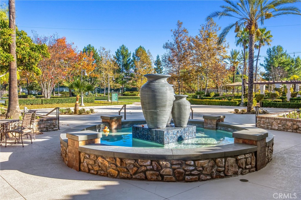 Four Seasons - Residential