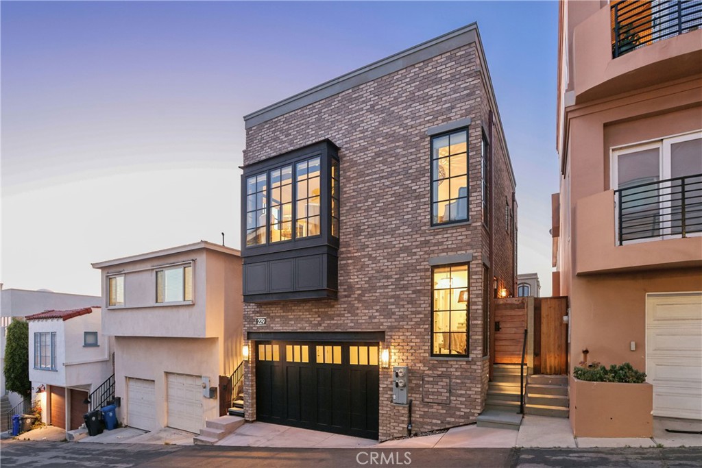 229 Marine Place