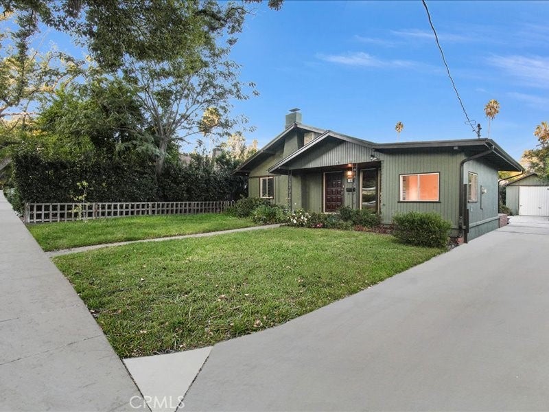 Properties 1 788 N. Mar Vista Avenue