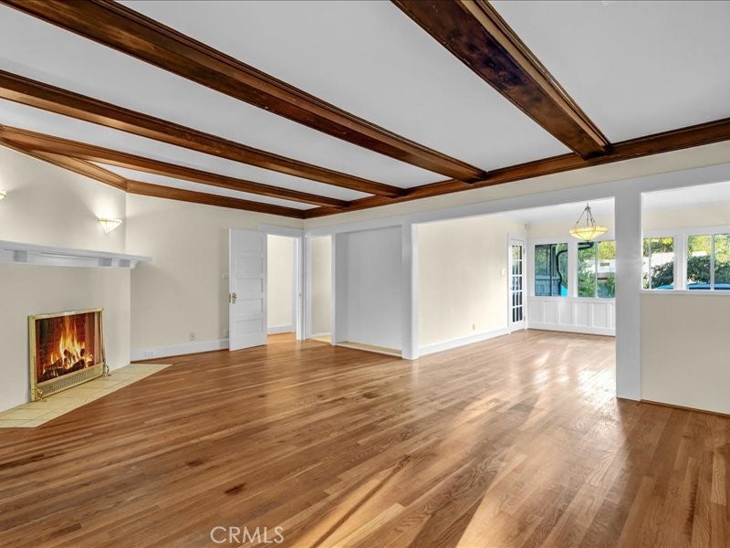 Properties 2 788 N. Mar Vista Avenue