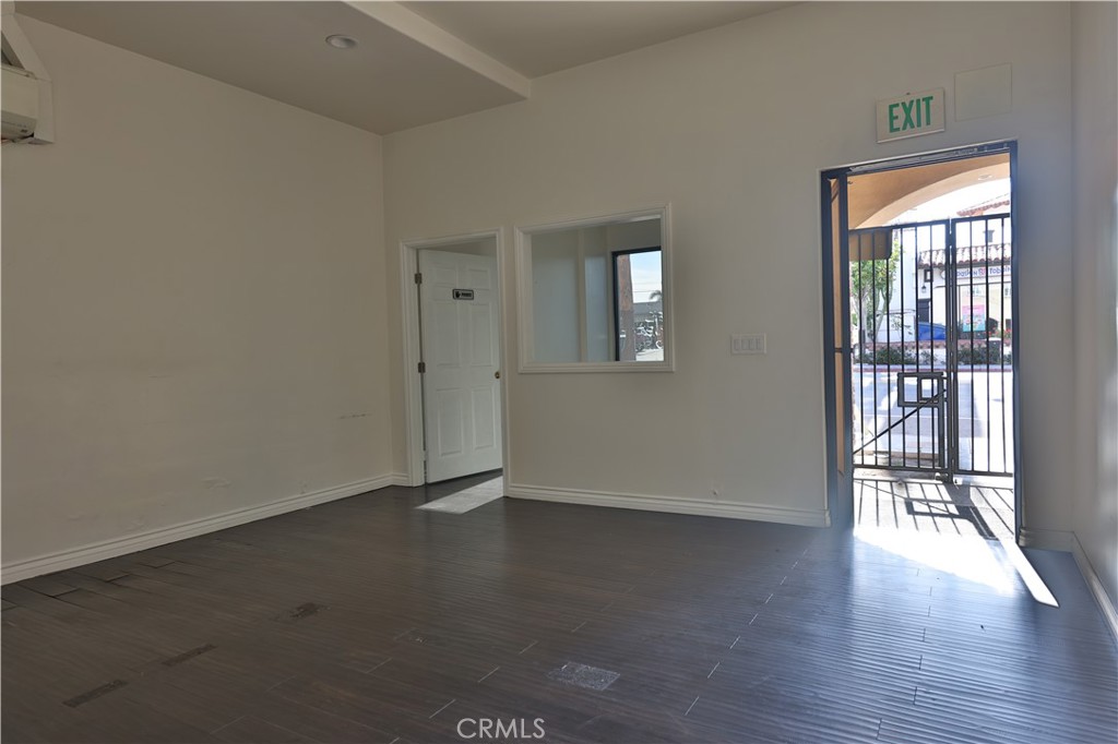1016 S Gaffey