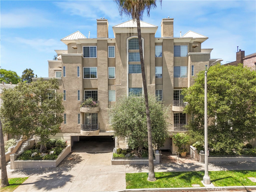 Properties 2 2349 S Beverly Glen Boulevard 201