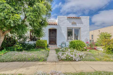 Photo of 338 Alexander Street, Salinas, CA 93901 (MLS # ML82055987)