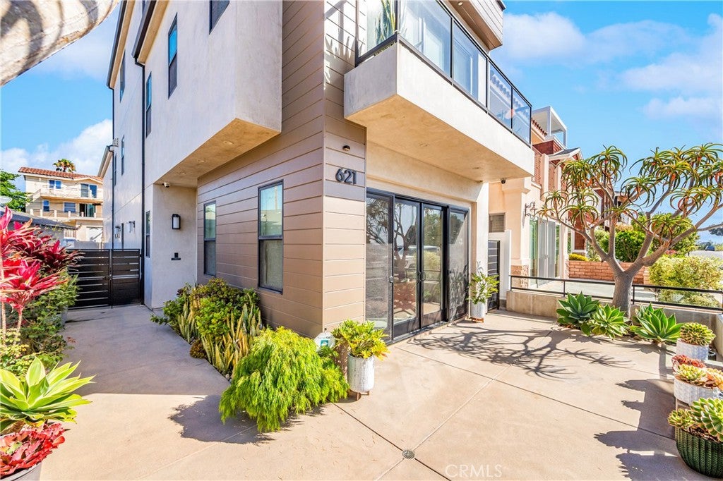 621 Frankfort Avenue, Huntington Beach CA 92648 - Photo 12