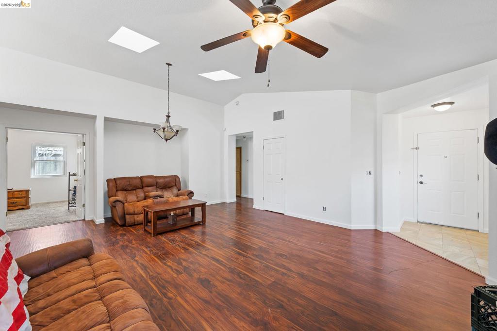 3449 3449 Birchdale Way