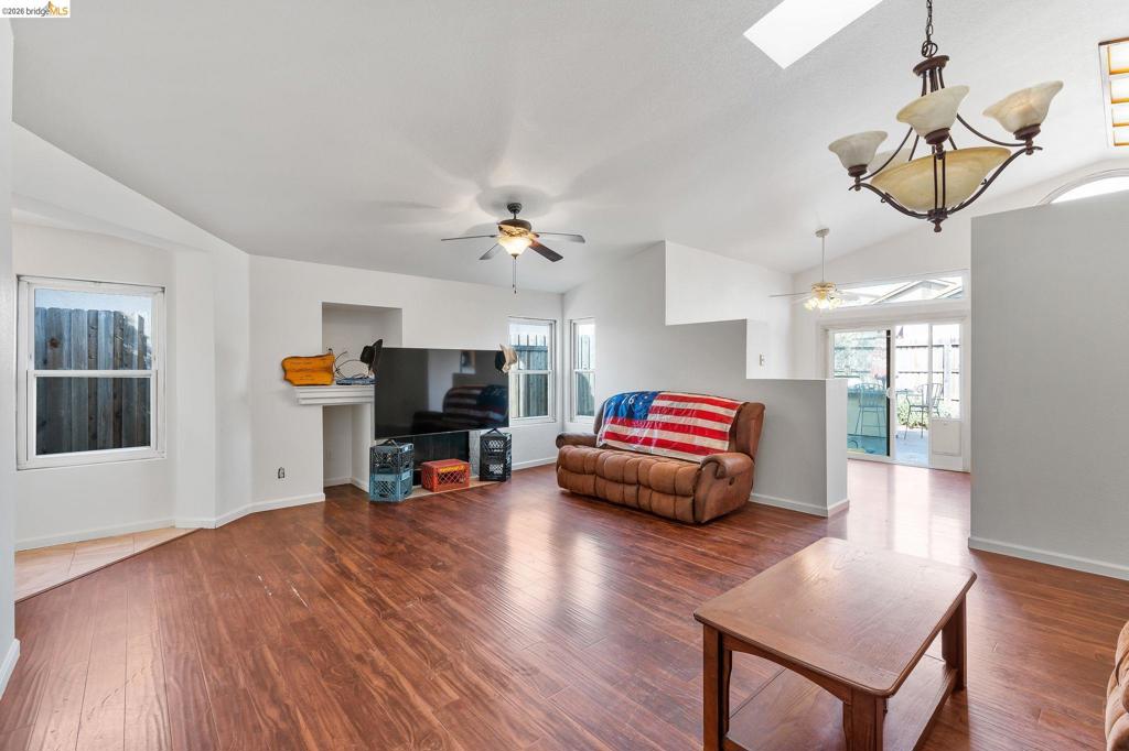 3449 3449 Birchdale Way