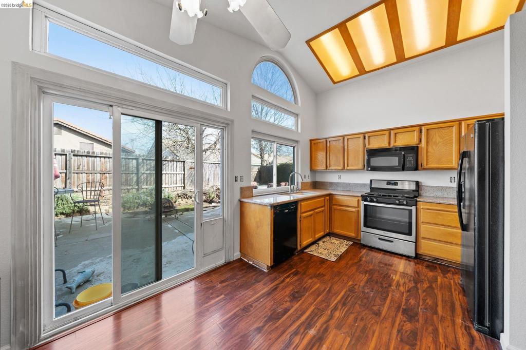 3449 3449 Birchdale Way