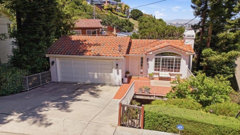 Photo of 1580 Winding Way, Belmont, CA 94002 (MLS # ML82061601)