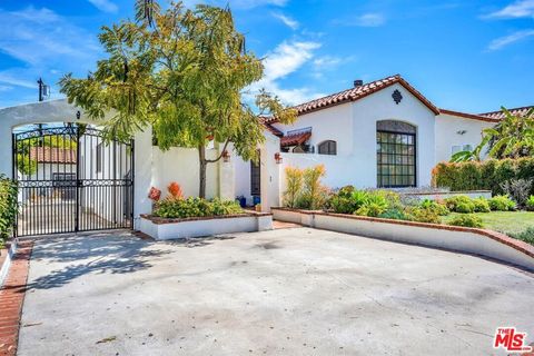 Photo of 316 S Wetherly Drive, Beverly Hills, CA 90211 (MLS # 26637871)
