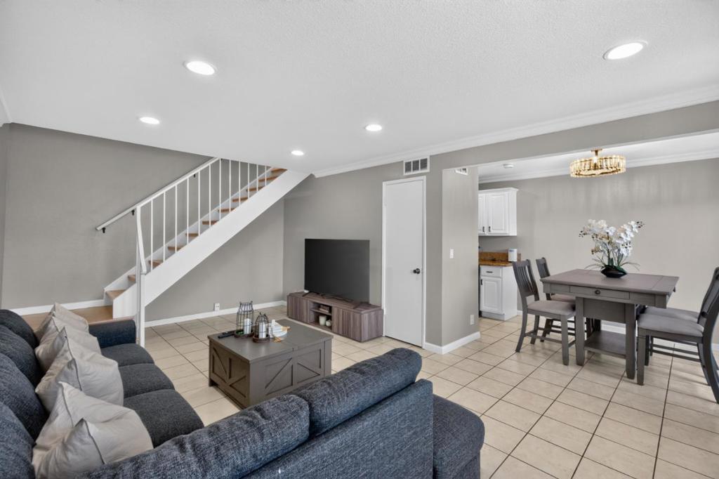 378 San Miguel Court 2