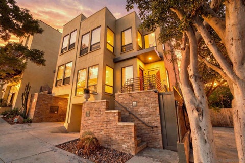 Photo of 1527 9th Ave Ave, San Diego, CA 92101 (MLS # 260024548SD)