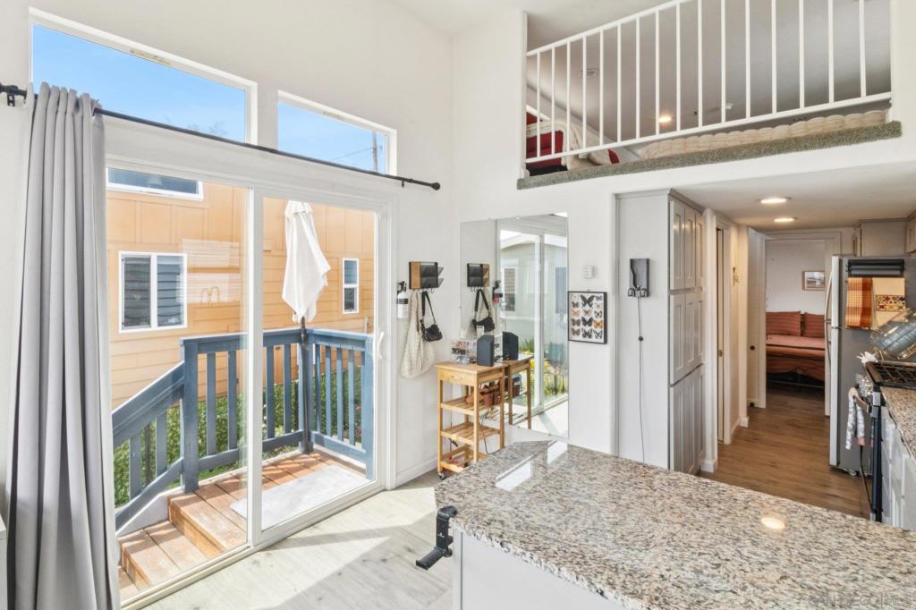 1549 N Vulcan SPC 82