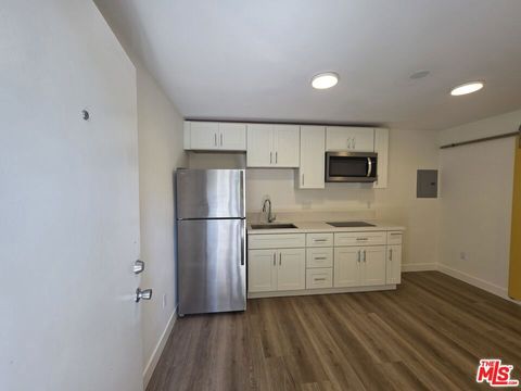Photo of 11209 Sardis Avenue #102 (ADU), Los Angeles, CA 90064 (MLS # 25598259) Photo of 11209 Sardis Avenue #102 (ADU), Los Angeles, CA 90064 (MLS # 25598259)