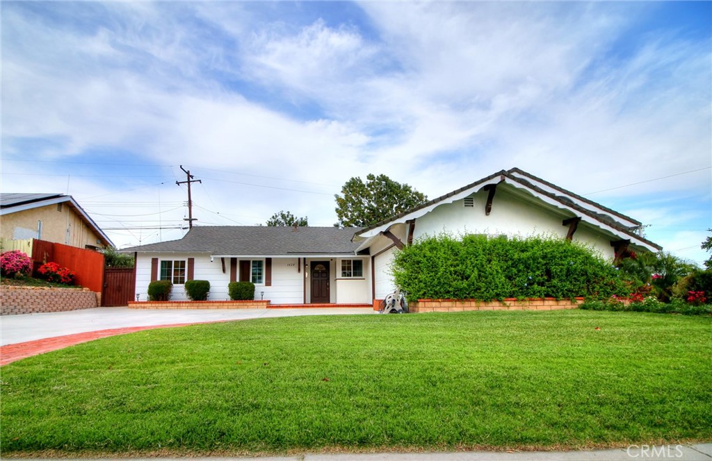 1420 Bookman Avenue