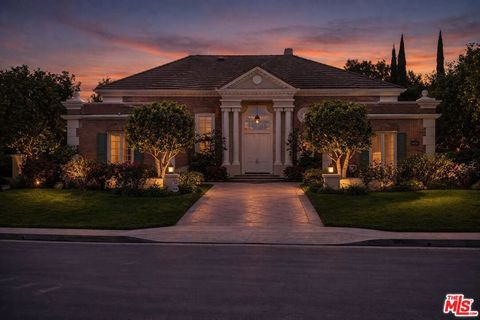 Photo of 19134 Briarfield Way, Tarzana, CA 91356 (MLS # 26727335)