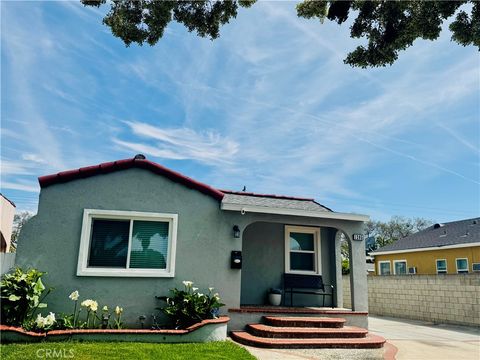 Photo of 1205 S Flower ST, Santa Ana, CA 92707 (MLS # PW26109694)