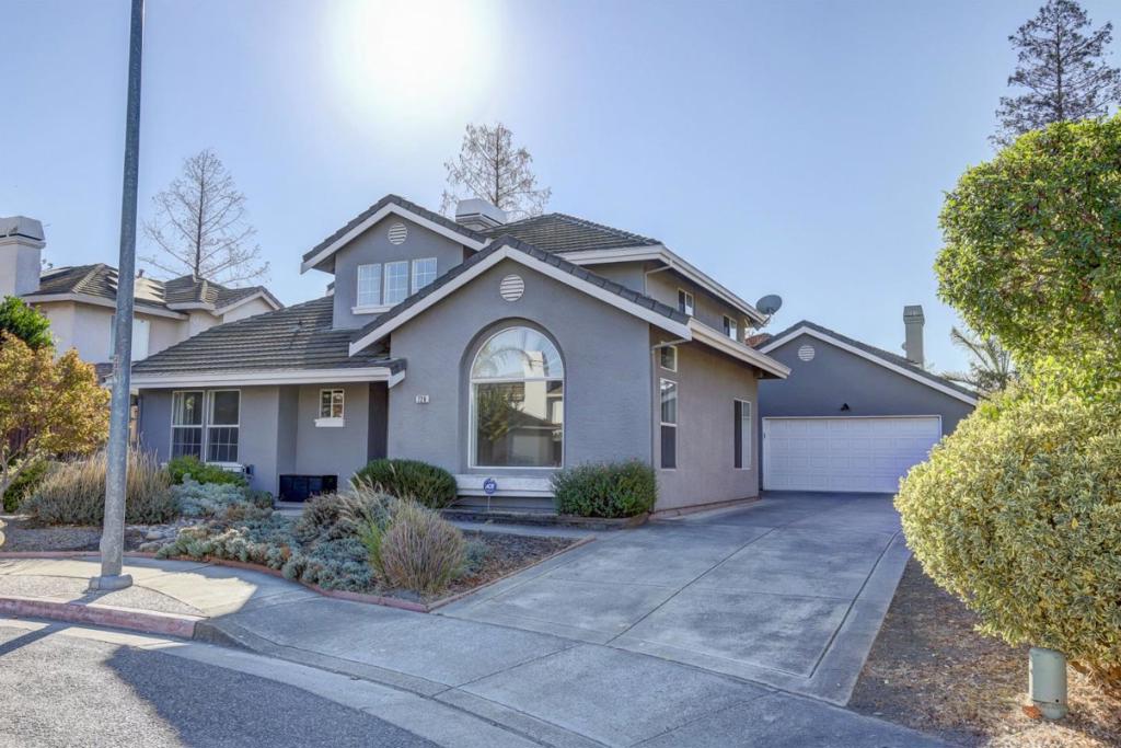 726 San Cristoval Court