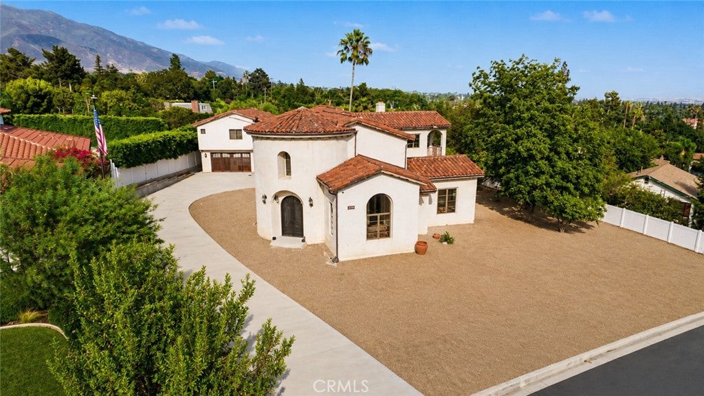 2426 Sierra DR