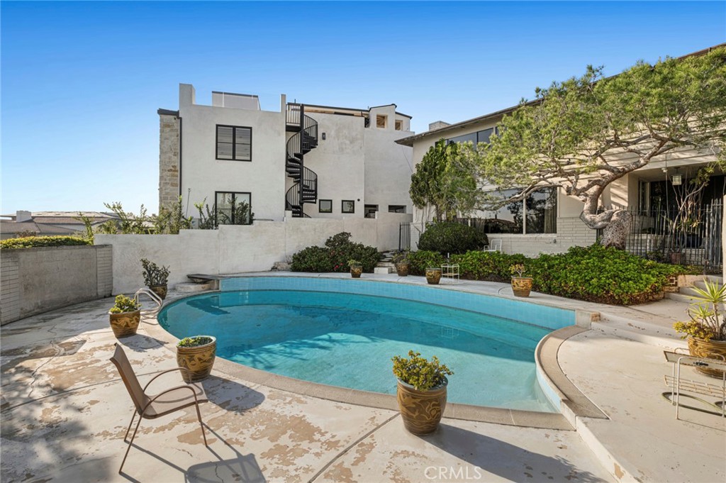 Kings Road (KGRD) - Residential