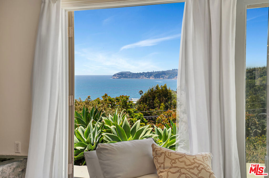27104 Sea Vista Drive