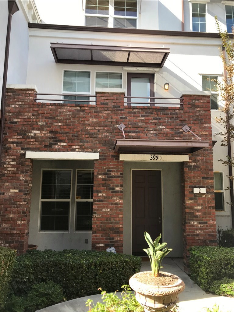 Feels just like home! Located in the very popular northwest area in Glendale is a Charming Townhome of 3 en-suite bedrooms and 3.5 bathrooms. A very welcoming living room features a fabulous space with tons of natural light and a balcony where you can entertain your guests or relax near the fireplace. Find sleek granite counter-tops in the kitchen with stainless steel appliances, lovely wooden cabinets and a center Island that's perfect for a breakfast bar! A spacious retreat, the Master bedroom offers a private bathroom equipped with dual vanities, as well as a walk-in closet. This Townhome also includes a laundry area, a cozy dining space and a private balcony with breathtaking views. Add outdoor seating and unwind while you enjoy the mountain views or a beautiful sunset. Just minutes away from Americana at Brand, the Glendale Galleria and Brand boulevard where you have access to in-demand shopping, Restaurants, entertainment and so much more!