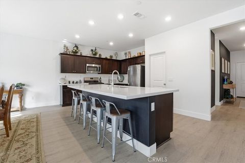 14219 Fir Oak Hills CA 92344