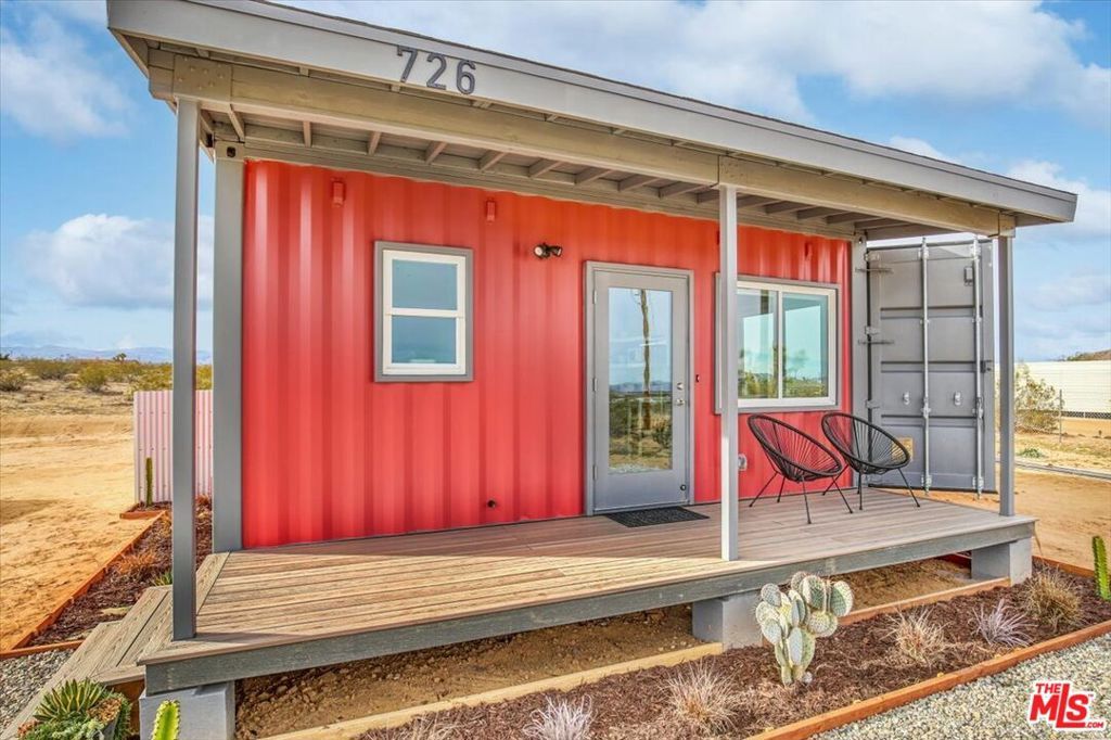 Photo of 726 Gerber Avenue, Landers, CA 92285 (MLS # 26752177)