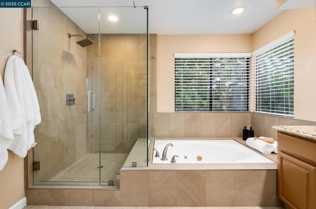 BLACKHAWK COUNTRY CLUB - Residential