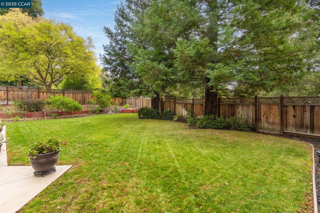 BLACKHAWK COUNTRY CLUB - Residential