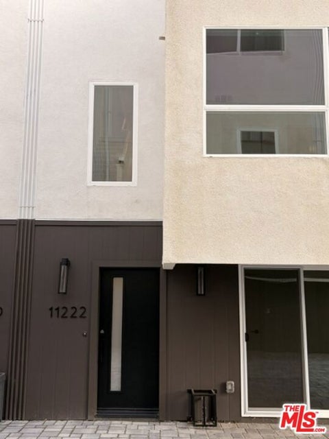 Photo of 11222 W Lyon Lane #10, North Hollywood, CA 91606 (MLS # 26837601)